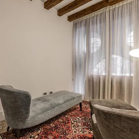 La Corte Dei Cuoridoro 2 Canal View Apartment Venice