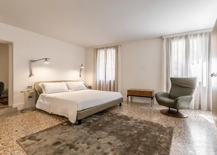 La Corte Dei Cuoridoro 2 Canal View Apartment Venice