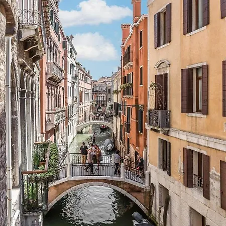 شقة La Corte Dei Cuoridoro 2 Canal View البندقية